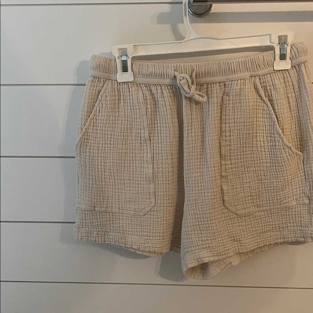 Splendid High Waist Cream Shorts